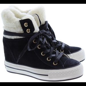 Women’s Chuck Taylor All Star Platform Plus Hi